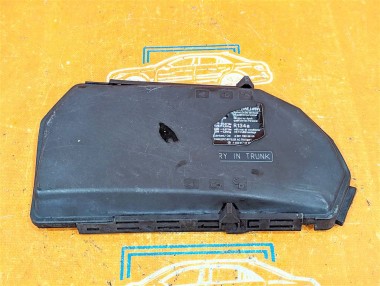 Крышка блока предохранителей MERCEDES-BENZ S-класс W220 рестайлинг (2002 - 2005) — Разборка Мерседес