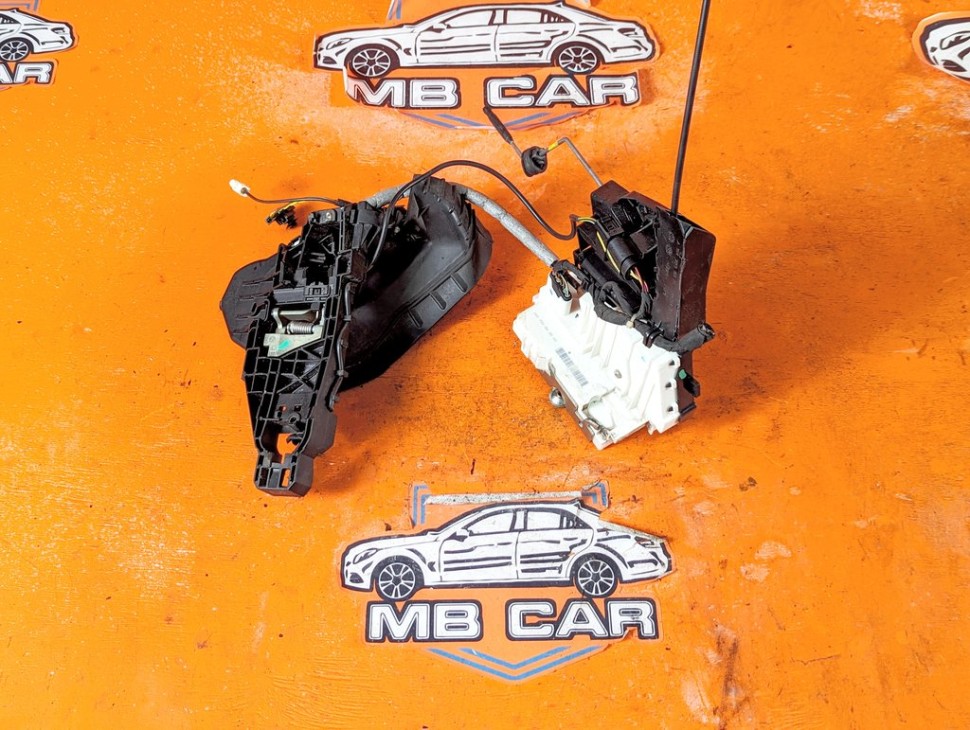 Замок двери передней правой MERCEDES-BENZ M-класс W164 рестайлинг (2008 - 2011) фото 1 &mdash; Разборка Мерседес