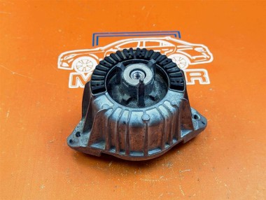 Опора двигателя MERCEDES-BENZ E-класс W212/S212/C207/A207 (2009 - 2013) — Разборка Мерседес