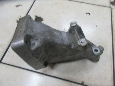 Лапа левая MERCEDES-BENZ E-класс W211/S211 (2002 - 2006) — Разборка Мерседес