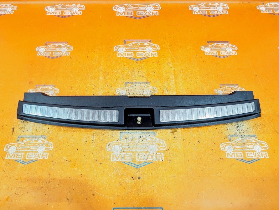 Накладка замка багажника MERCEDES-BENZ GLE-класс W166 (2015 - 2018) фото 1 — Разборка Мерседес