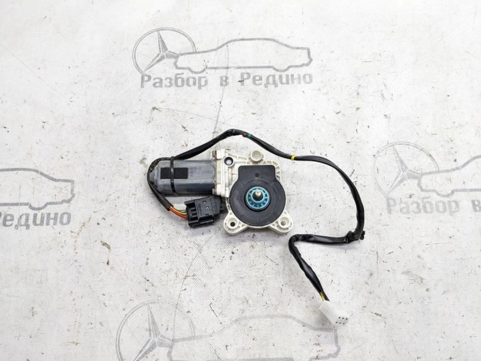 Моторчик стеклоподъемника MERCEDES-BENZ S-класс W220 рестайлинг (2002 - 2005) фото 1 — Разборка Мерседес