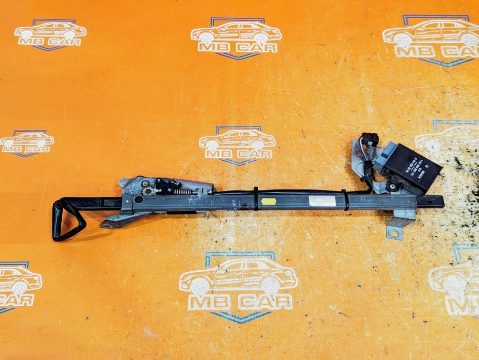 Подаватель ремня MERCEDES-BENZ E-класс W124/S124/C124/A124 (1984 - 1997) фото 1 — Разборка Мерседес