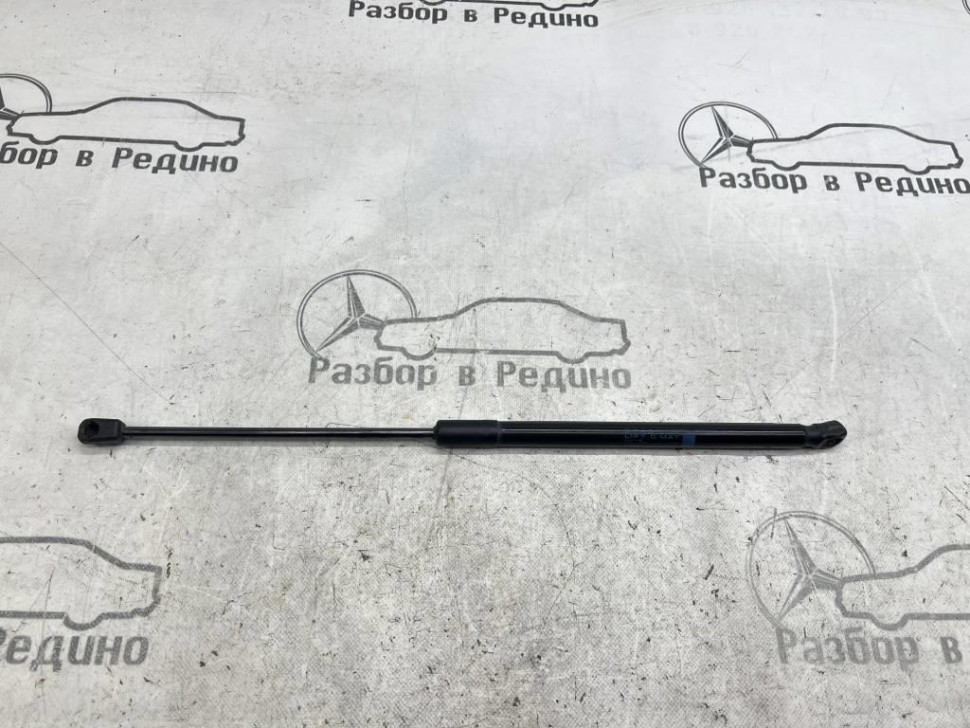Амортизатор крышки багажника MERCEDES-BENZ A-класс W176 (2012 - 2015) фото 1 &mdash; Разборка Мерседес