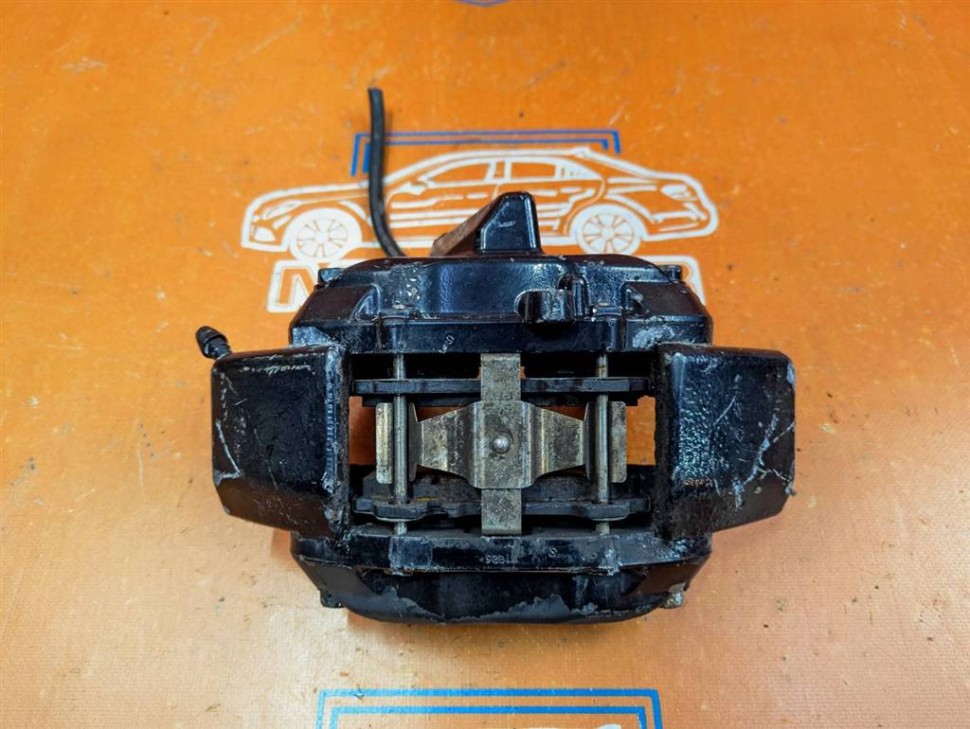 Суппорт передний левый MERCEDES-BENZ CLK-класс C209/W209 (2002 - 2005) фото 1 &mdash; Разборка Мерседес