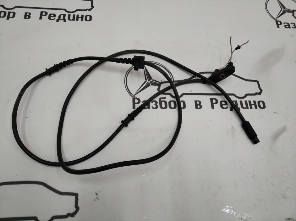 Провод датчика износа тормозных колодок MERCEDES-BENZ S-класс W140 (1991 - 1998) фото 1 — Разборка Мерседес