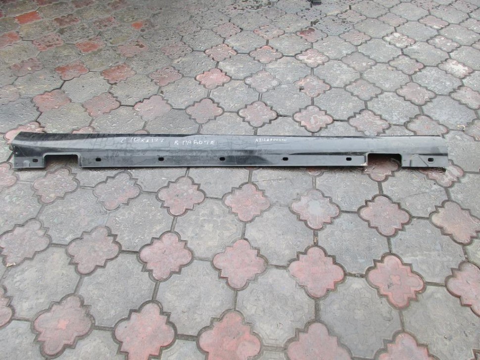 Порог пластиковый правый MERCEDES-BENZ E-class w212 фото 1 — Разборка Мерседес