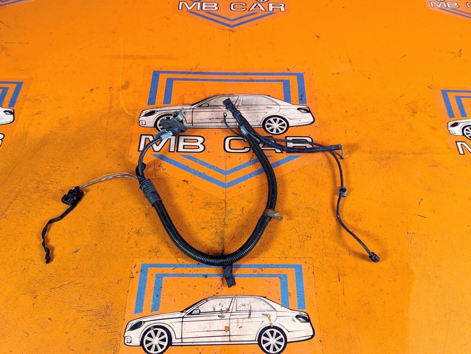 Провод плюсовой MERCEDES-BENZ B-класс W245 (2005 - 2009) фото 1 &mdash; Разборка Мерседес