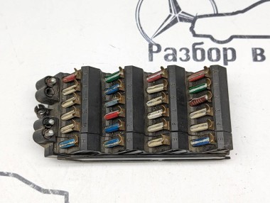 Блок предохранителей MERCEDES-BENZ W124 W124/S124/C124/A124 (1984 - 1993) — Разборка Мерседес