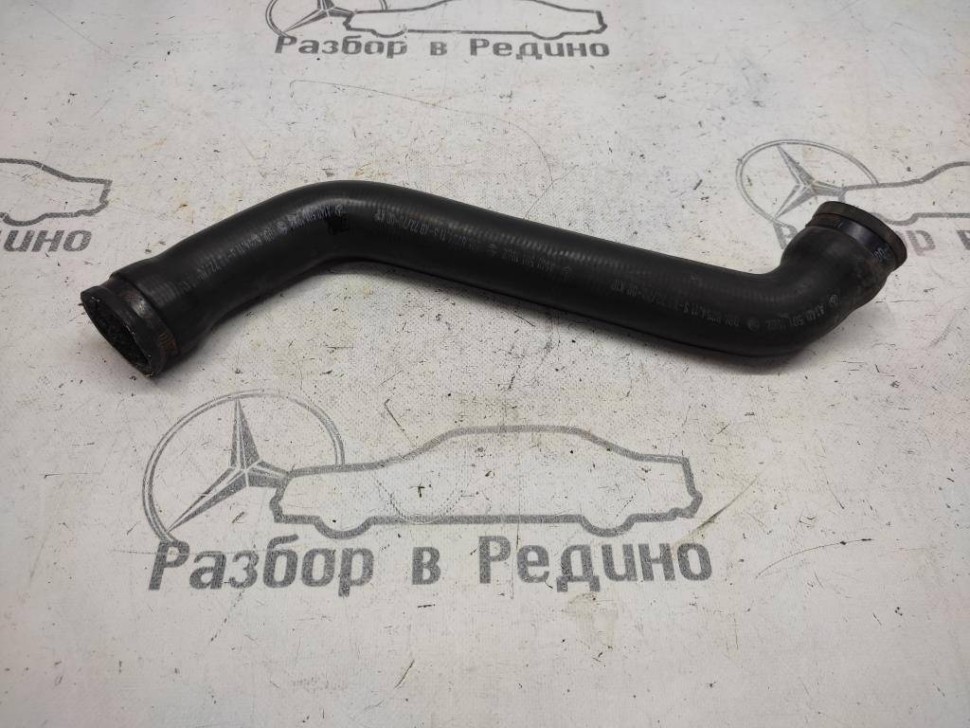 Патрубок радиатора MERCEDES-BENZ S-класс W140 (1991 - 1998) фото 1 — Разборка Мерседес
