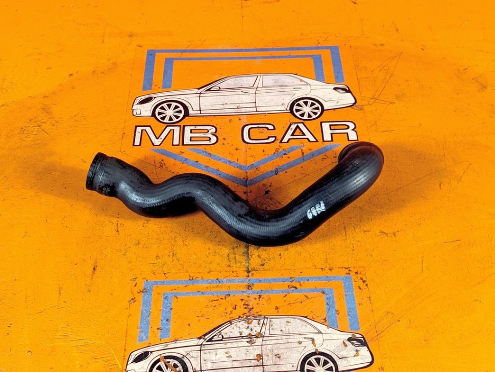 Патрубок интеркулера MERCEDES-BENZ Vito W638 (1996 - 2003) фото 1 &mdash; Разборка Мерседес