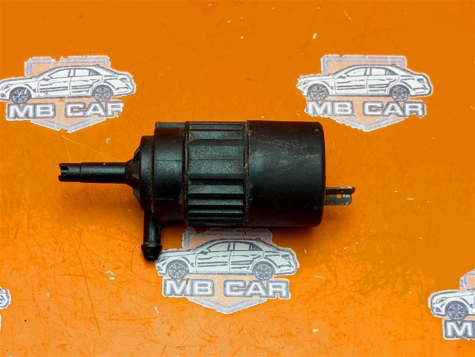 Насос омывателей MERCEDES-BENZ Vito W638 (1996 - 2003) фото 1 — Разборка Мерседес