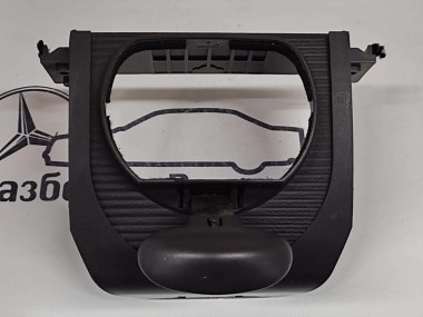 Крышка рулевой колонки MERCEDES-BENZ E-класс W211/S211 (2002 - 2006) — Разборка Мерседес