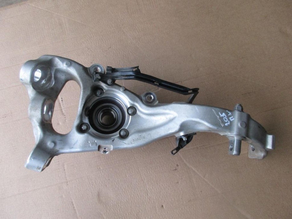 Кулак поворотный передний левый MERCEDES-BENZ C-класс W205/S205/C205/A205 (2014 - 2018) фото 1 — Разборка Мерседес