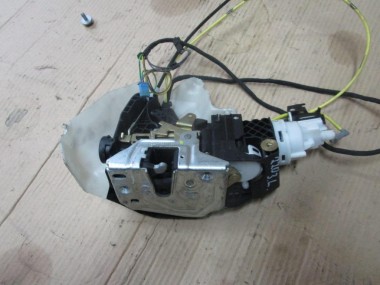 Замок двери задней левой MERCEDES-BENZ S-класс W220 (1998 - 2005) — Разборка Мерседес