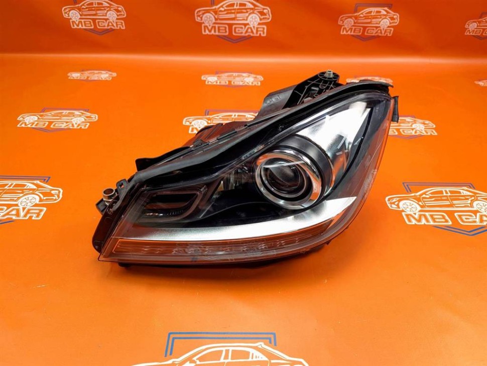 Фара левая MERCEDES-BENZ C-класс W204/S204/С204 рестайлинг (2011 - 2015) фото 1 — Разборка Мерседес