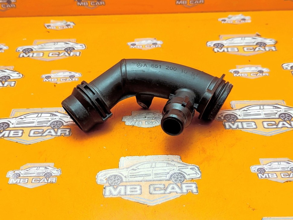 Трубка ОЖ MERCEDES-BENZ C-класс W205/S205/C205/A205 (2014 - 2018) фото 1 — Разборка Мерседес
