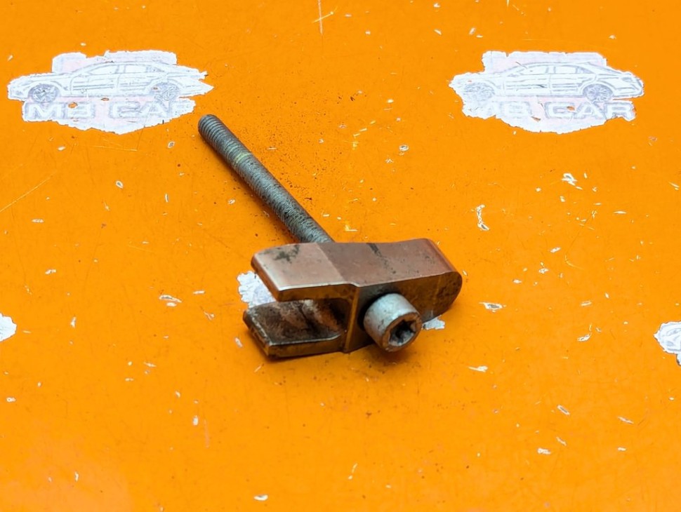 Кронштейн крепления форсунок MERCEDES-BENZ M-класс W163 рестайлинг (2001 - 2005) фото 1 &mdash; Разборка Мерседес