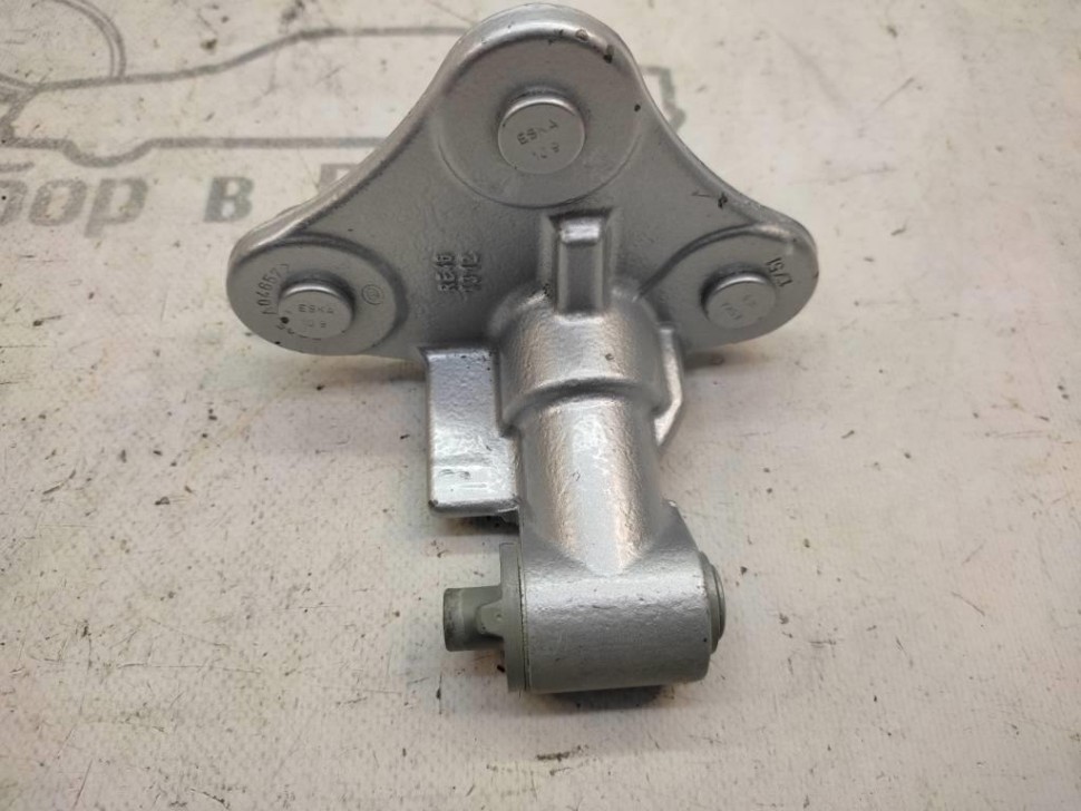 Петля двери MERCEDES-BENZ M-класс W166 (2011 - 2015) фото 1 &mdash; Разборка Мерседес