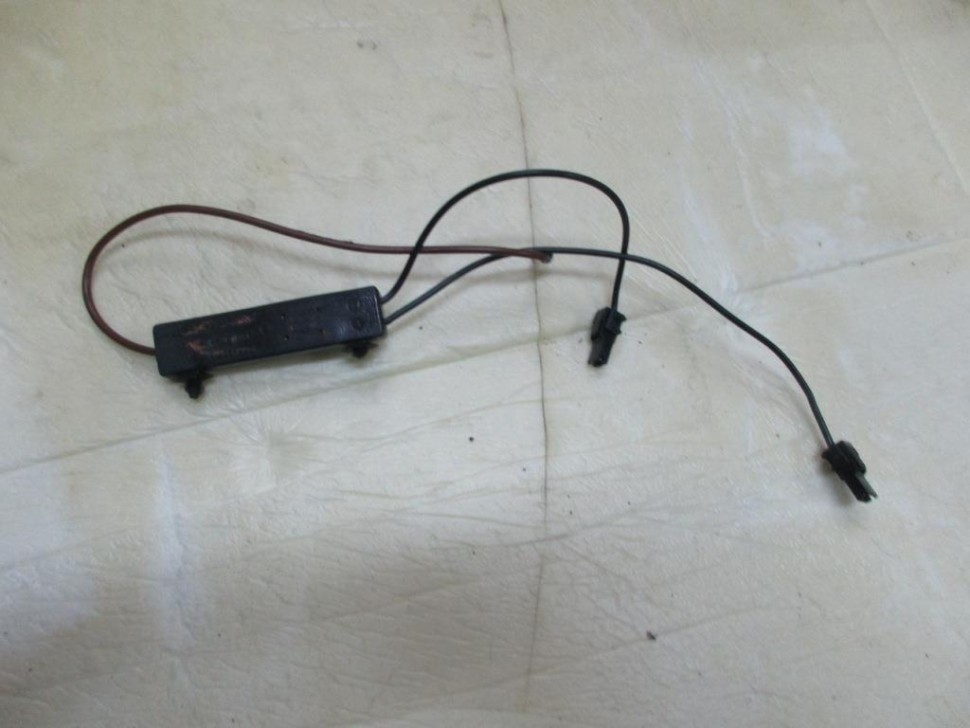 Антенна MERCEDES-BENZ C-класс W204/S204 (2006 - 2011) фото 1 — Разборка Мерседес