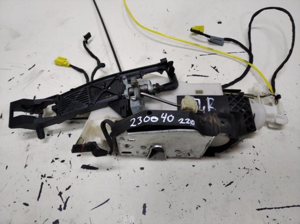 Замок двери передней правой MERCEDES-BENZ S-класс W220 рестайлинг (2002 - 2005) фото 1 — Разборка Мерседес