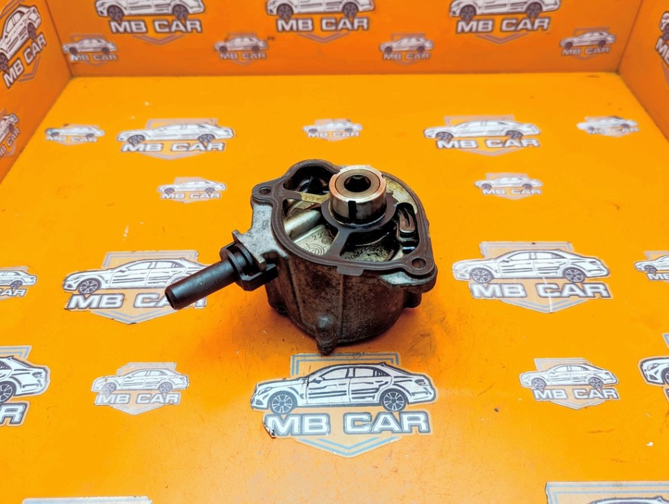 Насос вакуумный MERCEDES-BENZ C-класс W204/S204/С204 рестайлинг (2011 - 2015) фото 1 — Разборка Мерседес