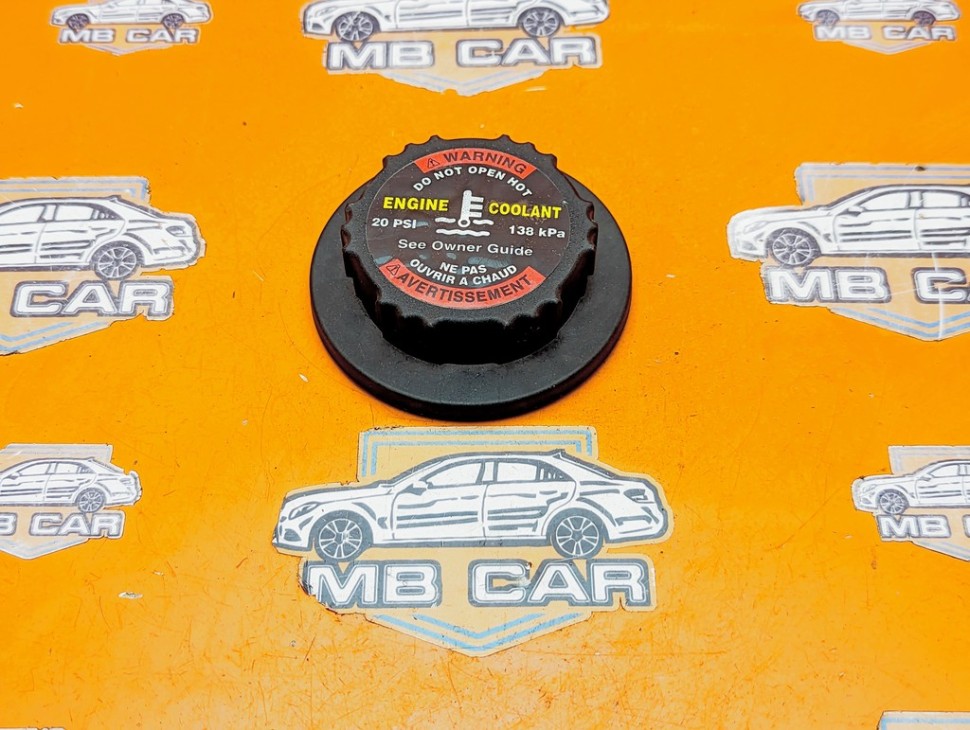 Крышка расширительного бачка MERCEDES-BENZ M-класс W163 (1997 - 2001) фото 1 — Разборка Мерседес