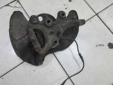 Кулак поворотный передний левый MERCEDES-BENZ C-класс W203/S203/CL203 (2000 - 2004) — Разборка Мерседес