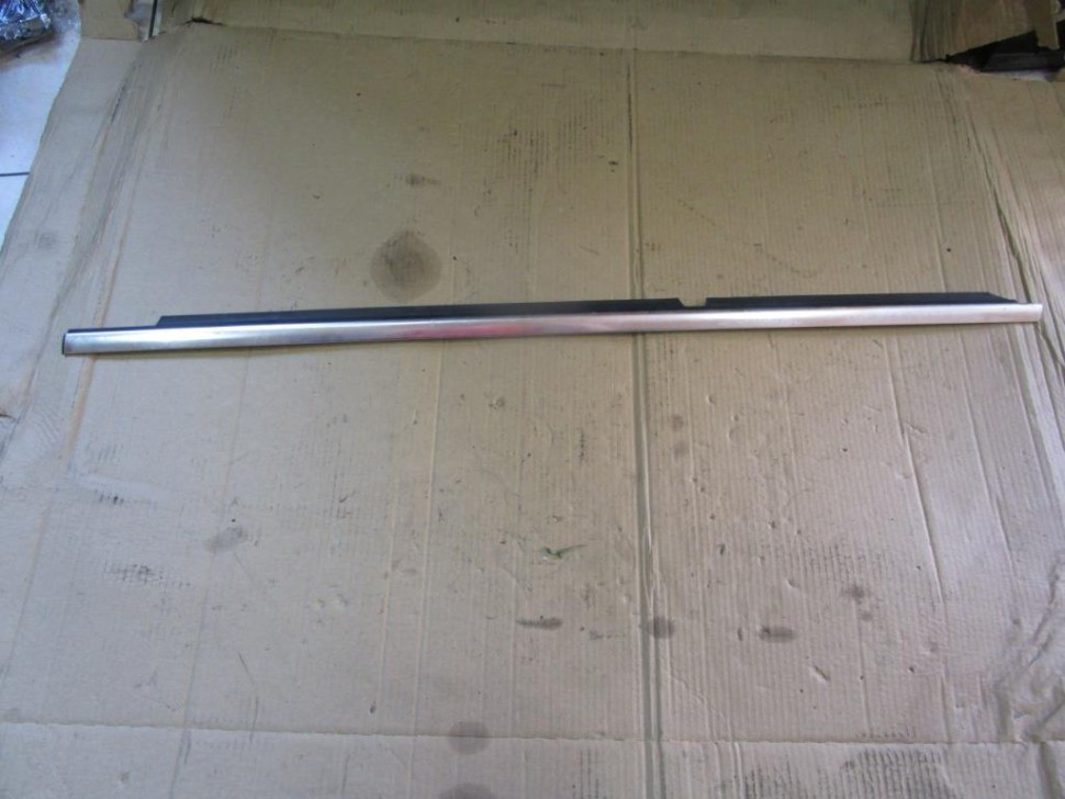 Молдинг стекла двери MERCEDES-BENZ C-класс W204/S204 (2006 - 2011) фото 1 — Разборка Мерседес