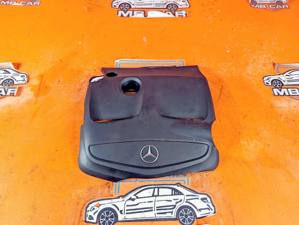 Крышка двигателя декоративная MERCEDES-BENZ A-класс W176 (2012 - 2015) фото 1 &mdash; Разборка Мерседес