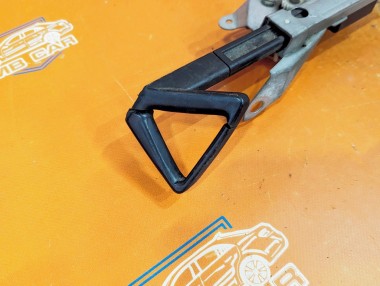 Подаватель ремня MERCEDES-BENZ E-класс W124/S124/C124/A124 (1984 - 1997) — Разборка Мерседес