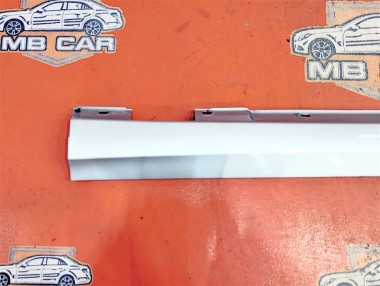 Порог пластиковый левый MERCEDES-BENZ C-класс W204/S204 (2006 - 2011) — Разборка Мерседес