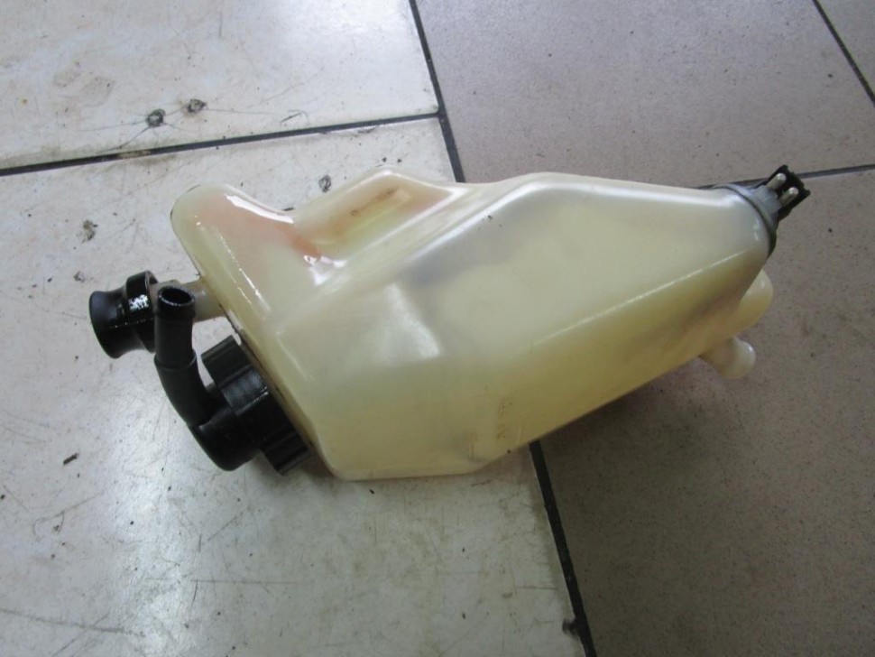 Бачок гидроподвески MERCEDES-BENZ E-класс W210/S210 (1995 - 1999) фото 1 — Разборка Мерседес