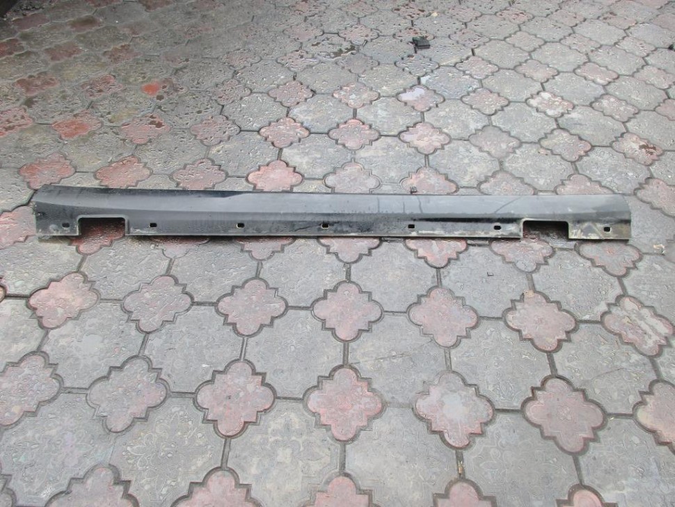 Порог пластиковый правый MERCEDES-BENZ E-класс W212/S212/C207/A207 рестайлинг (2013 - 2016) фото 1 — Разборка Мерседес