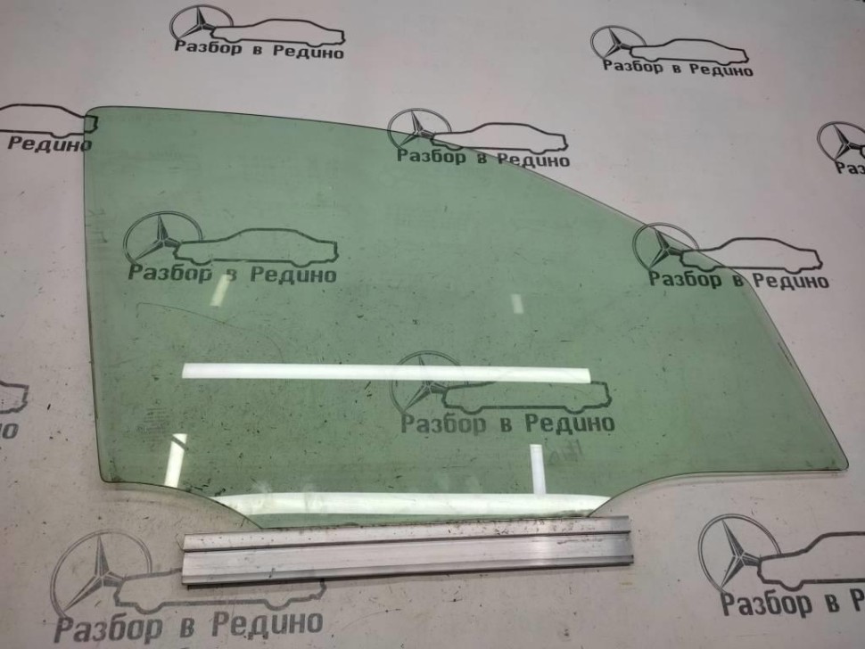 Стекло переднее правое MERCEDES-BENZ M-класс W163 рестайлинг (2001 - 2005) фото 1 — Разборка Мерседес
