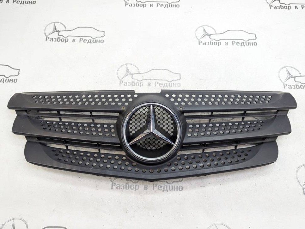 Решетка радиатора MERCEDES-BENZ V-класс W447 рестайлинг (2019 - 2025) фото 1 — Разборка Мерседес