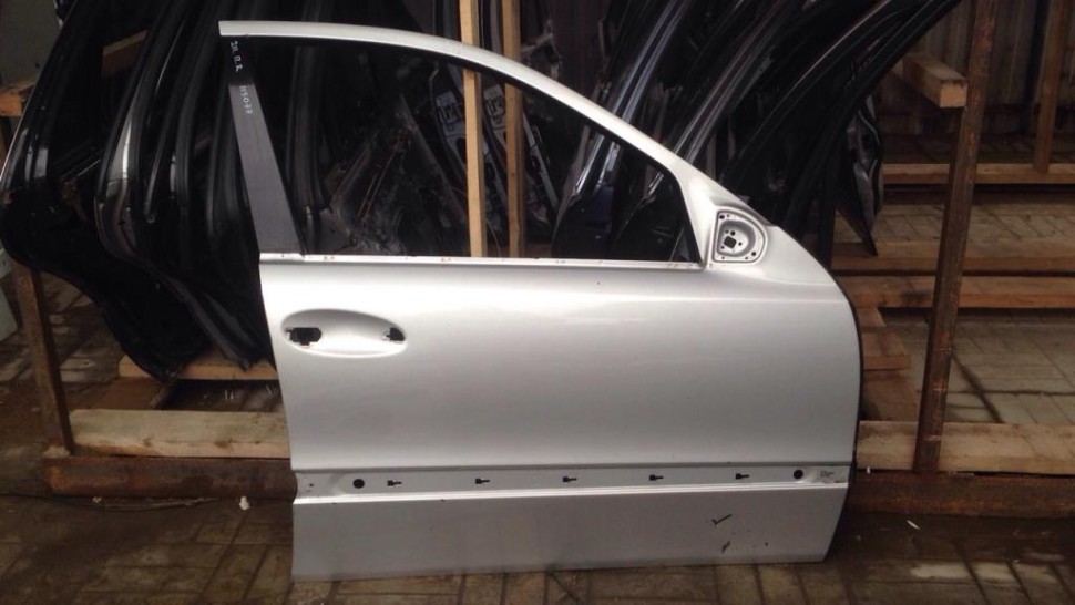 Дверь передняя правая MERCEDES-BENZ E-класс W211/S211 (2002 - 2006) фото 1 — Разборка Мерседес