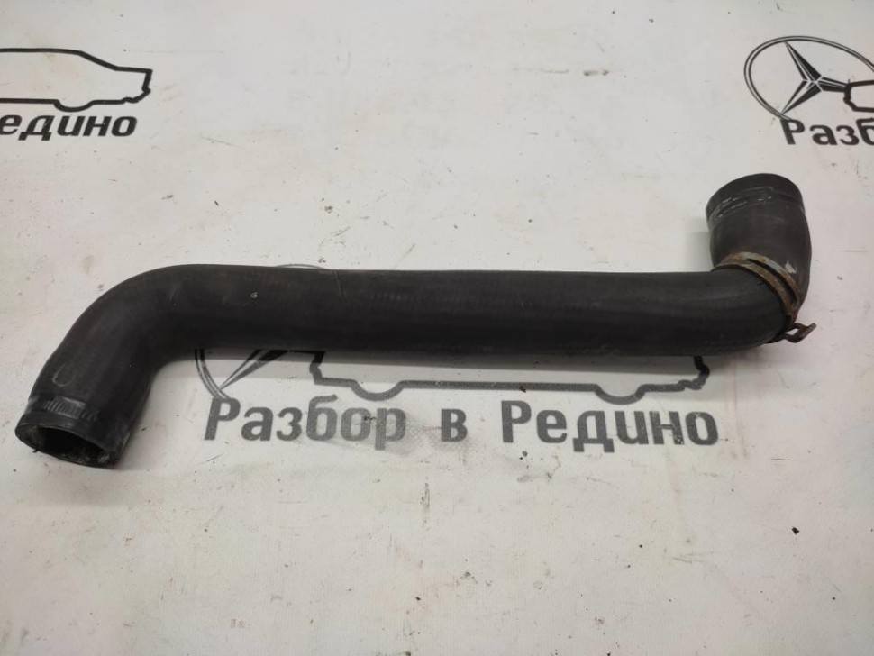 Патрубок радиатора MERCEDES-BENZ V-класс W639 (2003 - 2014) фото 1 — Разборка Мерседес