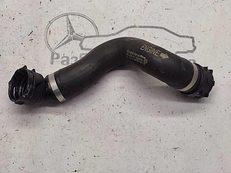 Патрубок радиатора MERCEDES-BENZ C-класс W205/S205/C205/A205 (2014 - 2018) фото 1 — Разборка Мерседес