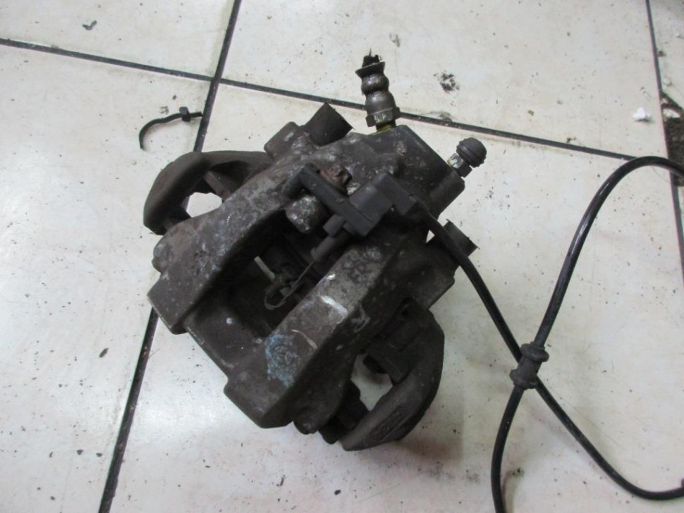 Суппорт задний правый MERCEDES-BENZ S-класс W220 рестайлинг (2002 - 2005) фото 1 — Разборка Мерседес