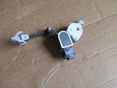 Датчик уровня пола MERCEDES-BENZ C-класс W205/S205/C205/A205 (2014 - 2018) — Разборка Мерседес