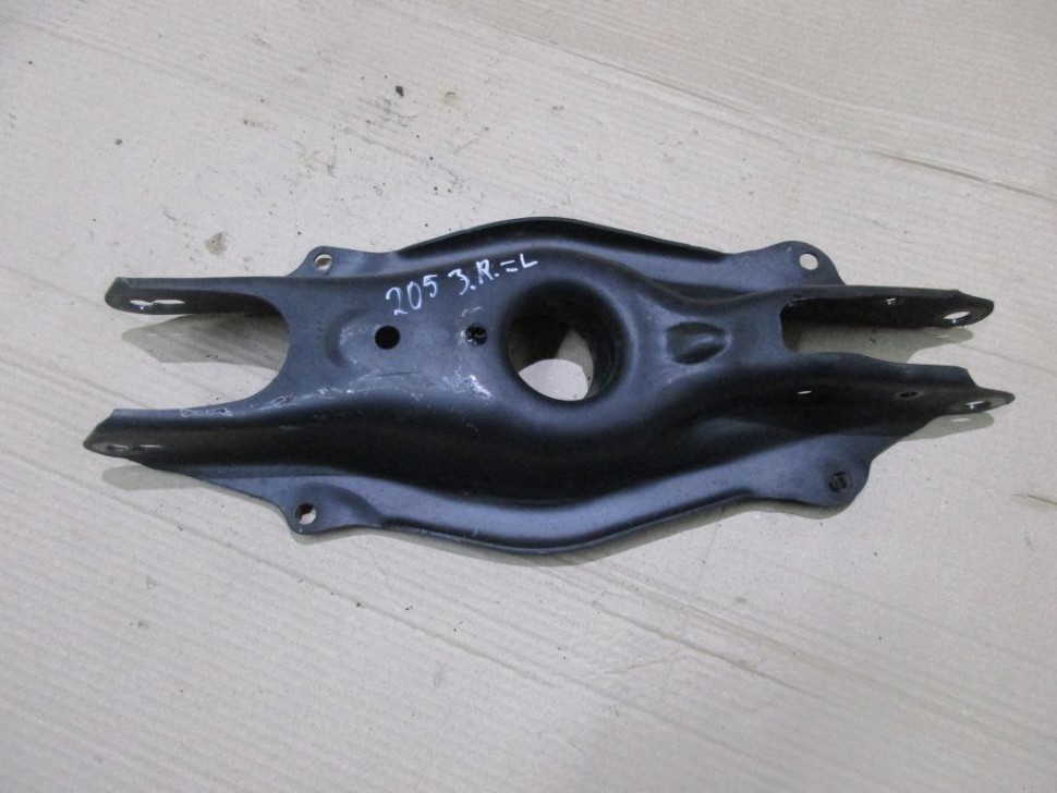Рычаг задней стойки (лодка) MERCEDES-BENZ C-класс W205/S205/C205/A205 (2014 - 2018) фото 1 — Разборка Мерседес