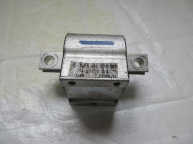 Опора КПП MERCEDES-BENZ C-класс W205/S205/C205/A205 (2014 - 2018) — Разборка Мерседес