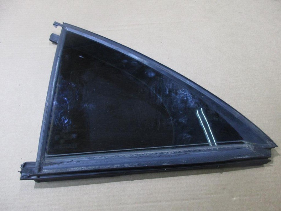 Стекло заднее левое MERCEDES-BENZ S-класс W221 рестайлинг (2009 - 2013) фото 1 — Разборка Мерседес