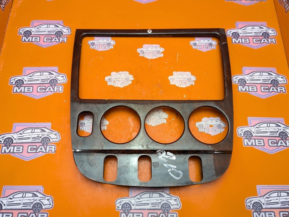 Накладка блока климата MERCEDES-BENZ M-класс W163 (1997 - 2001) фото 1 &mdash; Разборка Мерседес