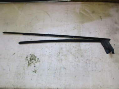 Молдинг стекла двери MERCEDES-BENZ CL-класс AMG C216 рестайлинг (2010 - 2014) — Разборка Мерседес