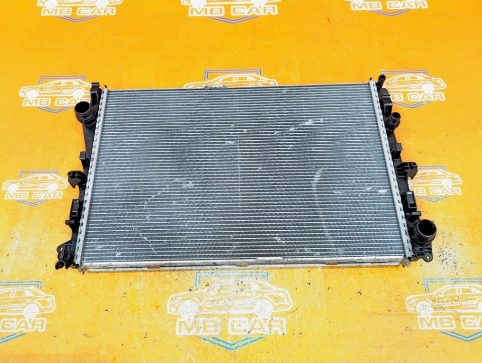 Радиатор MERCEDES-BENZ C-класс W205/S205/C205/A205 (2014 - 2018) фото 1 — Разборка Мерседес