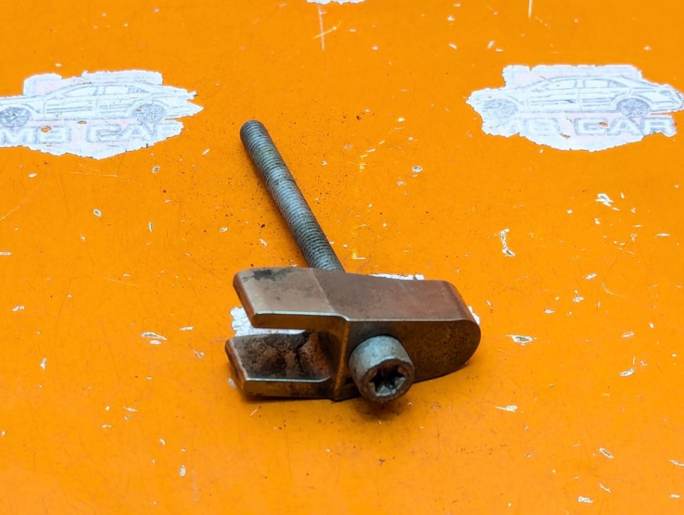 Кронштейн крепления форсунок MERCEDES-BENZ M-класс W163 рестайлинг (2001 - 2005) фото 1 &mdash; Разборка Мерседес