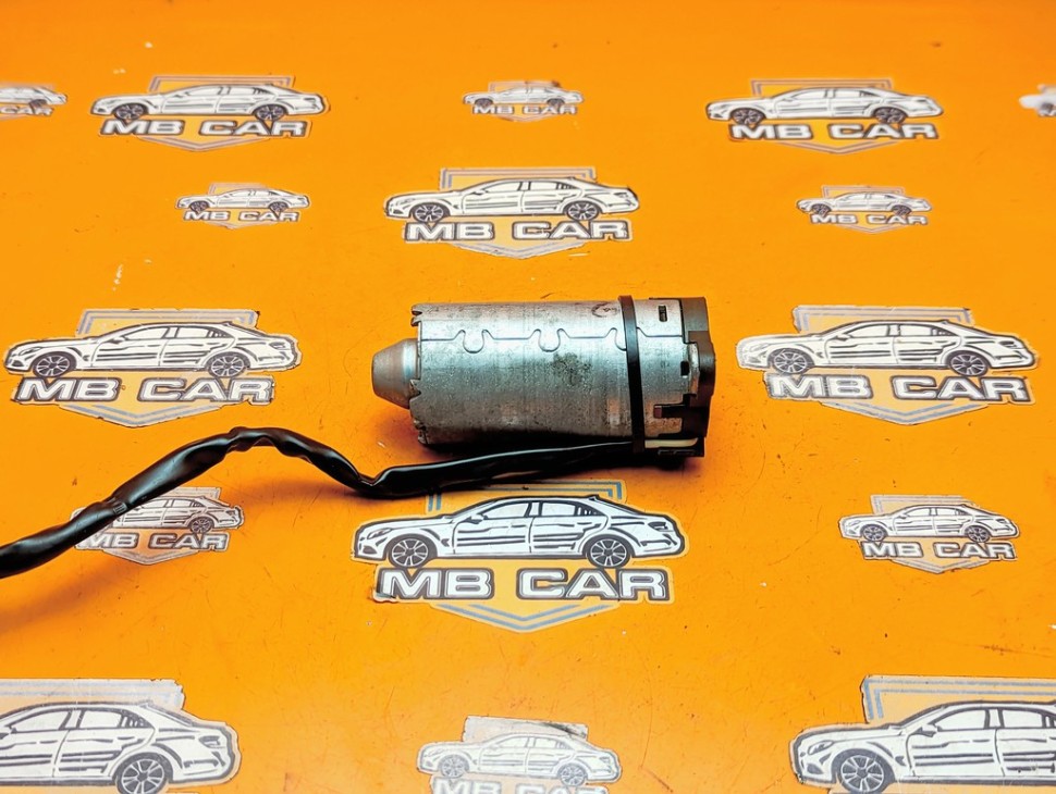 Моторчик регулировки сидений MERCEDES-BENZ E-класс W210/S210 (1995 - 1999) фото 1 — Разборка Мерседес