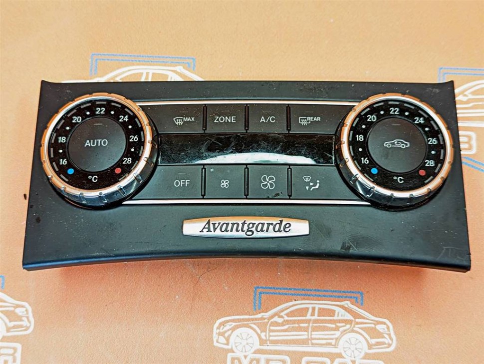 Панель управления климатом MERCEDES-BENZ C-класс W204/S204/С204 рестайлинг (2011 - 2015) фото 1 — Разборка Мерседес